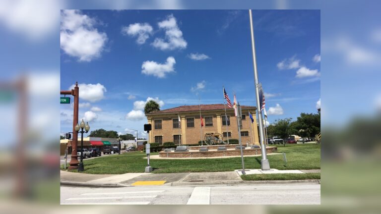Fort Meade City Hall, home of the Fort Meade City Commission, Polk County Florida