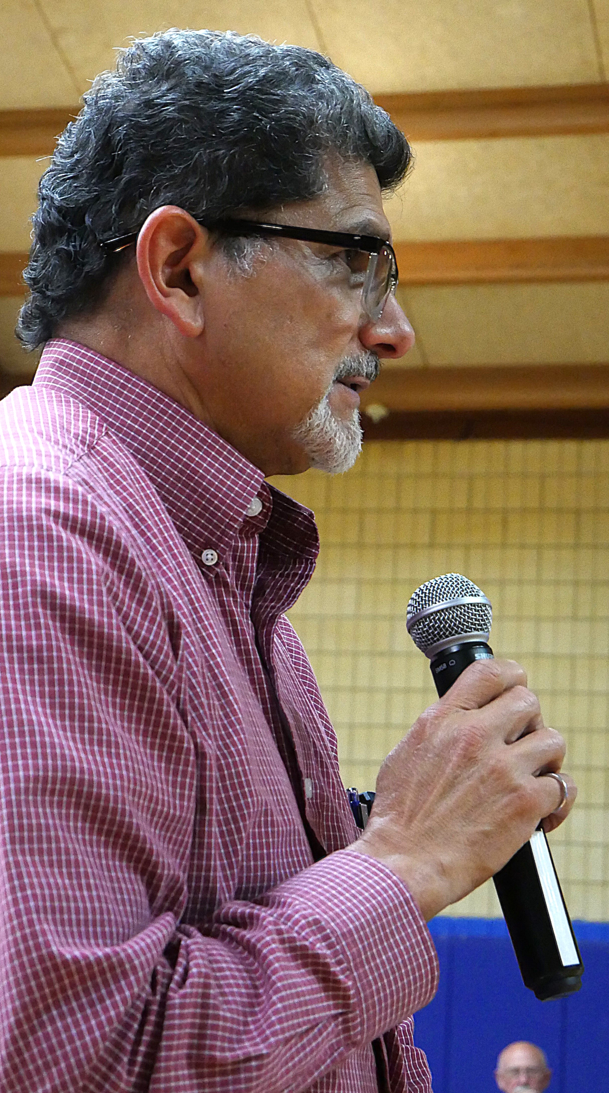  Jorge Sevilla asks a question at the Bartow Amendment 3 meeting.
